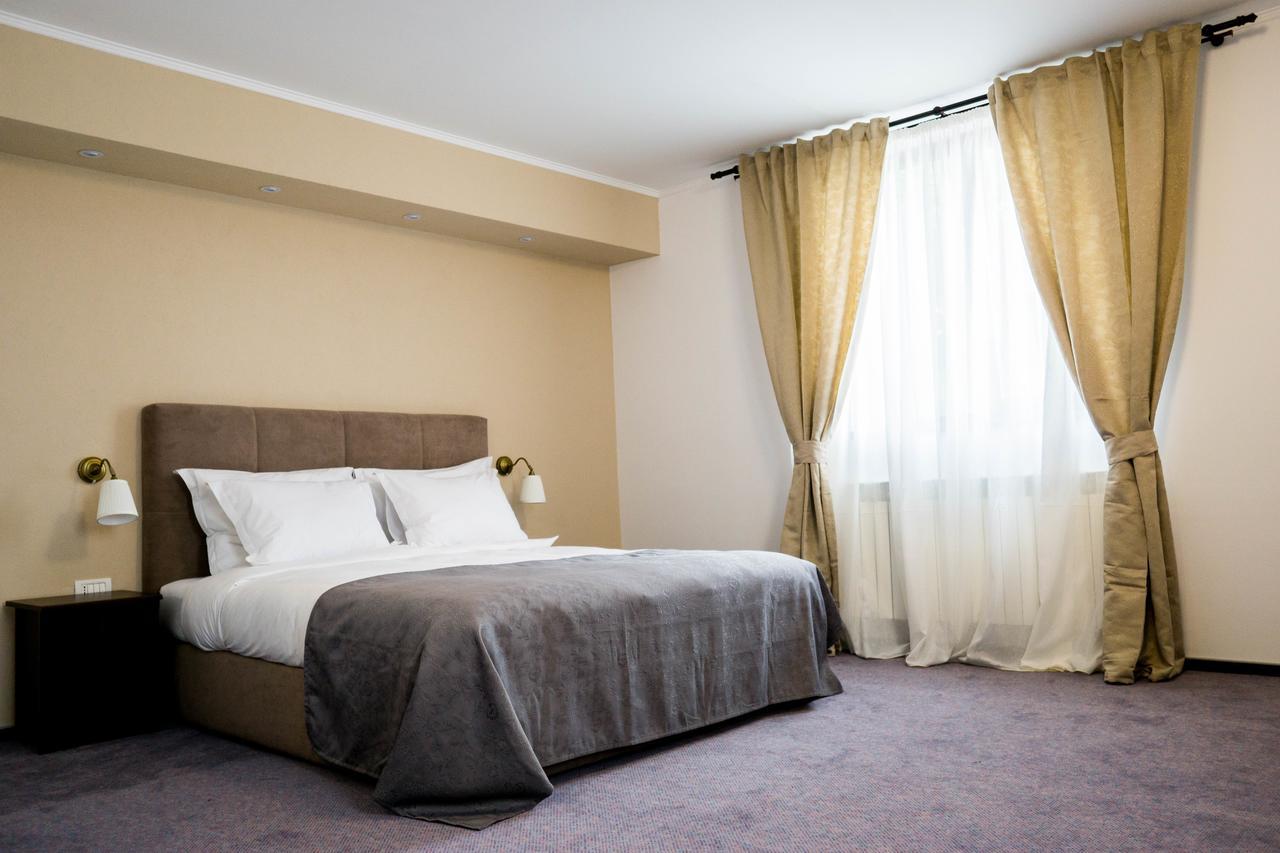 Nest Hotel Drobeta Turnu Severin Exterior foto
