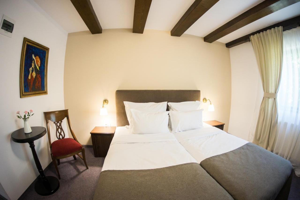 Nest Hotel Drobeta Turnu Severin Exterior foto
